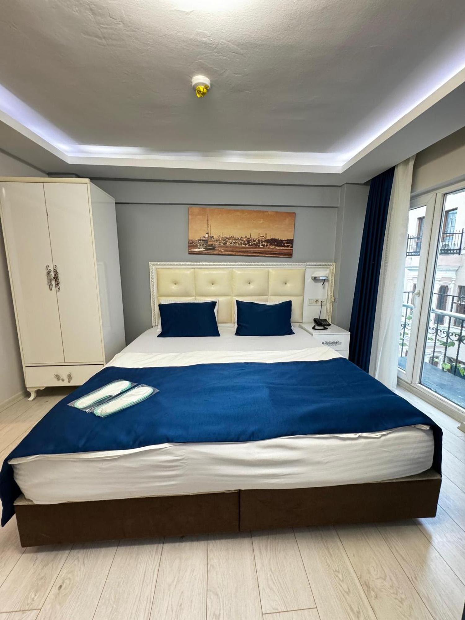 Taksim Istiklal Suites Istanboel Buitenkant foto