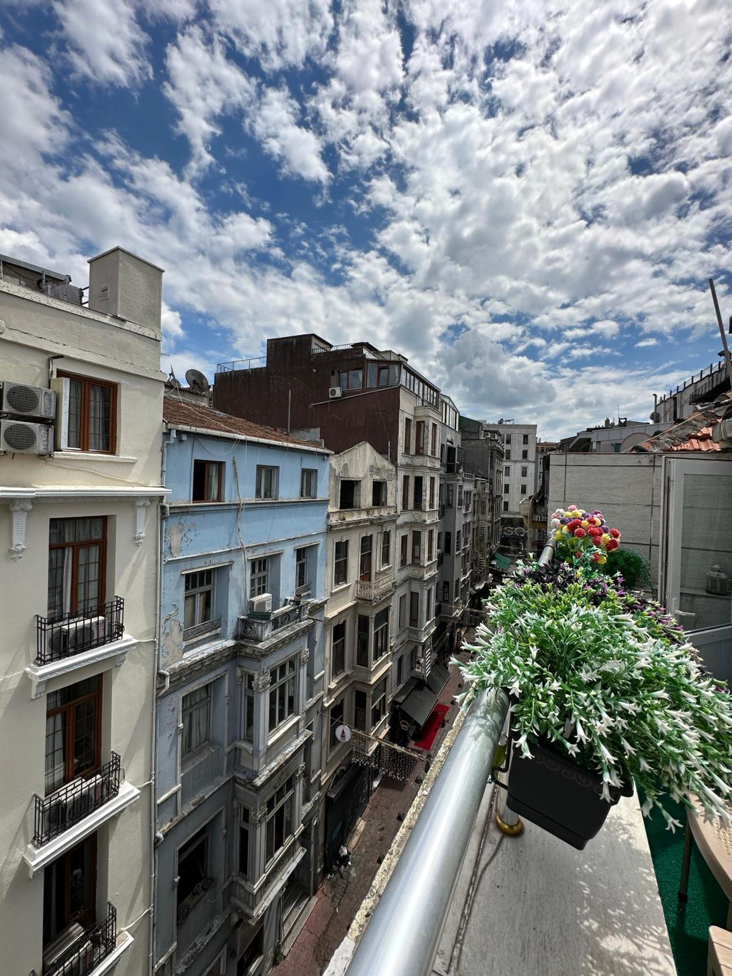 Taksim Istiklal Suites Istanboel Buitenkant foto