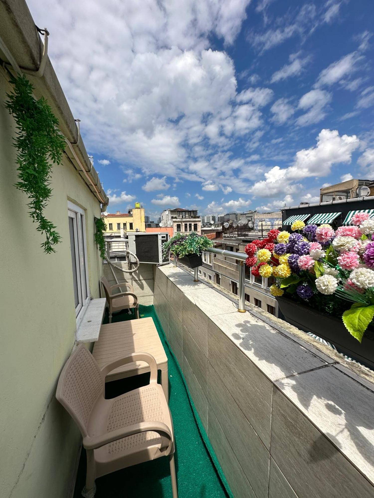 Taksim Istiklal Suites Istanboel Buitenkant foto